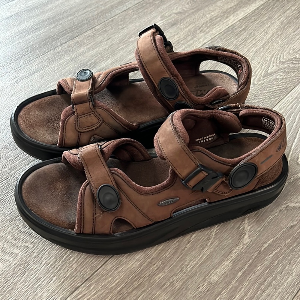 MBT rocker bottom sandals men’s sz 11